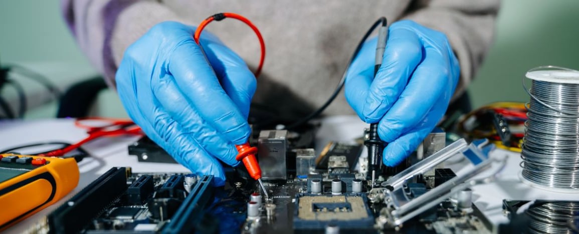 Code APE 3313Z et 3313Y : réparation et entretien de matériels électroniques et optiques
