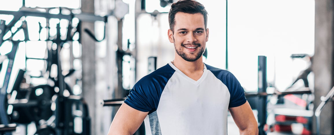 Comment devenir coach sportif indépendant ? Diplômes, tarifs et salaire en 2026