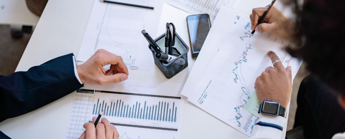 Devenir consultant en finance freelance : missions et salaire