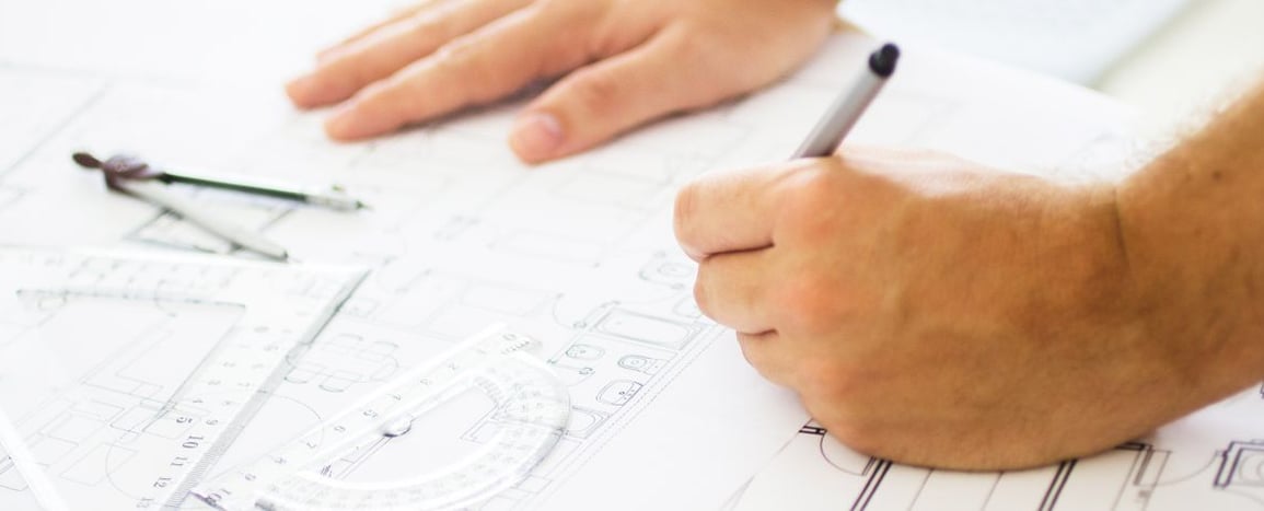 Devenir dessinateur en bâtiment auto-entrepreneur : salaire, décennale, BIM