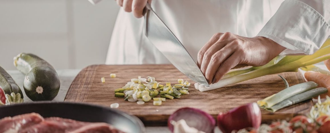 Comment devenir cuisinier à domicile auto-entrepreneur : guide complet
