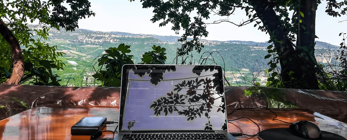 Devenir directeur artistique freelance : le guide expert