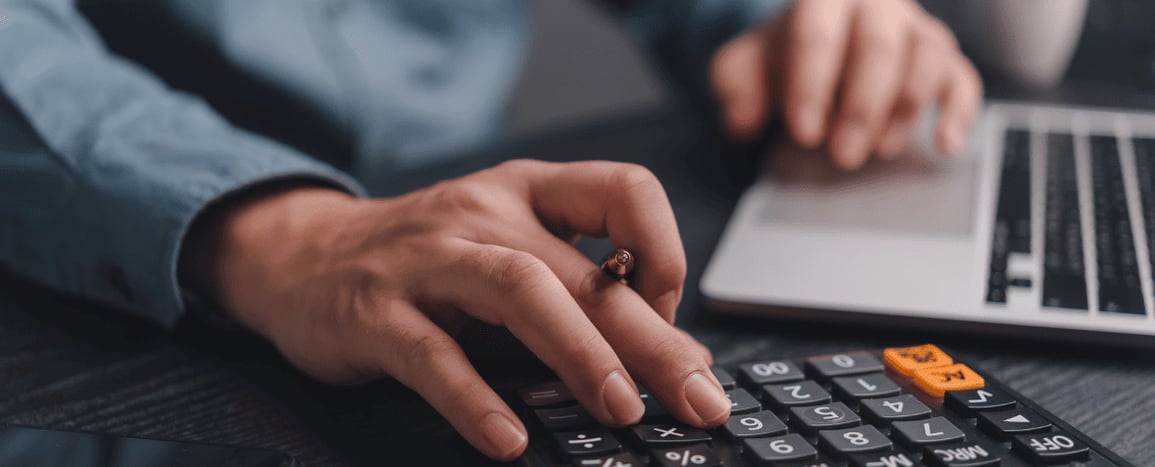 Devenir gestionnaire de paie indépendant : salaire, formation et titre pro (Fiche métier)