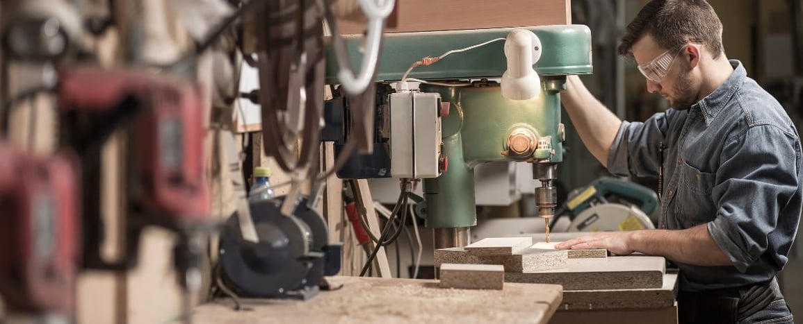 Devenir menuisier à son compte : le guide complet