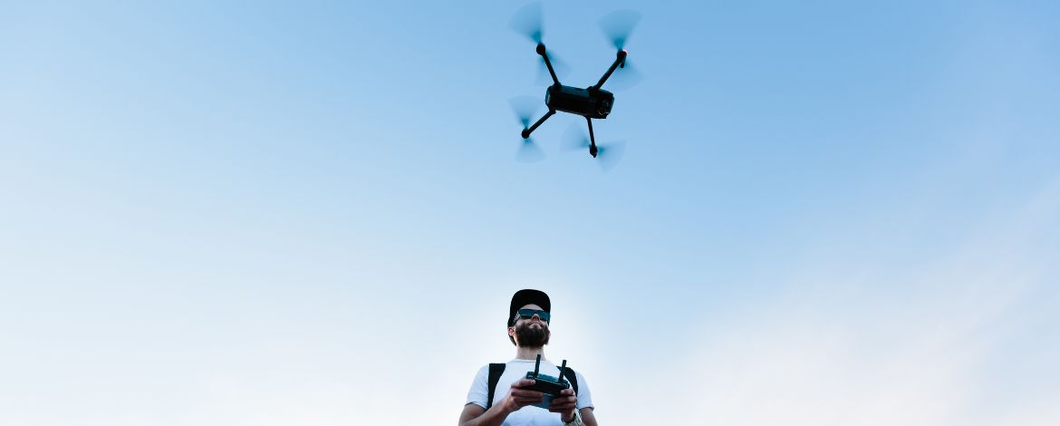 Devenir photographe drone professionnel : guide complet