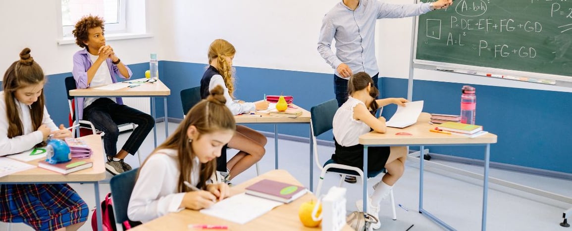 Devenir professeur de mathématiques indépendant : guide complet