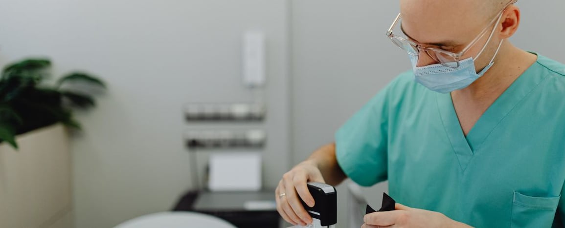 Devenir réflexologue auto-entrepreneur : guide complet